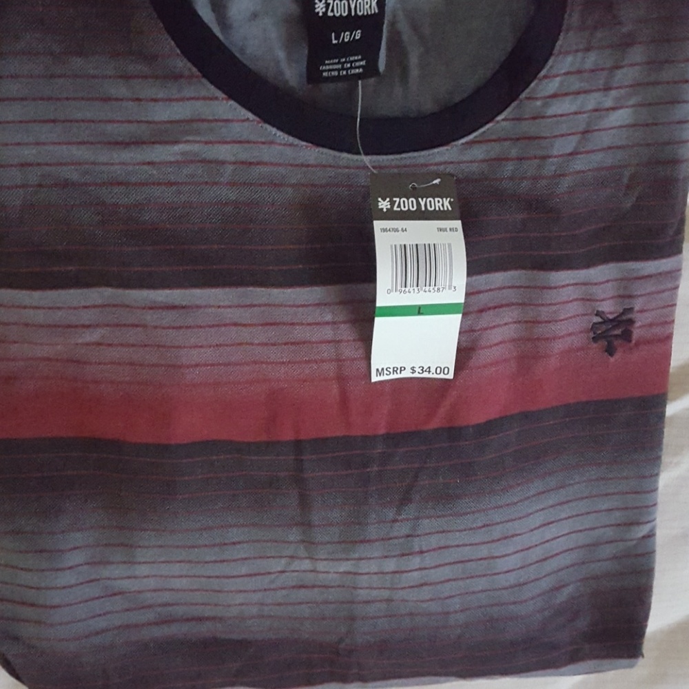 A long sleeve Zoo york Shirt